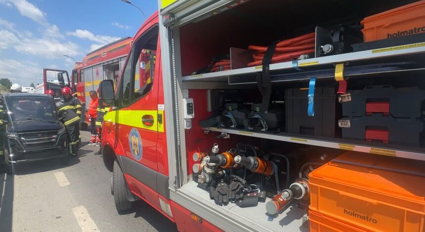 foto video accident grav in tulcea au intervenit pompierii si ambulanta 68592ce332194