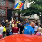foto video protest pro calin georgescu la judecatoria sectorului 1 justitie nu coruptie scandeaza participantii 684a80da2cfbf
