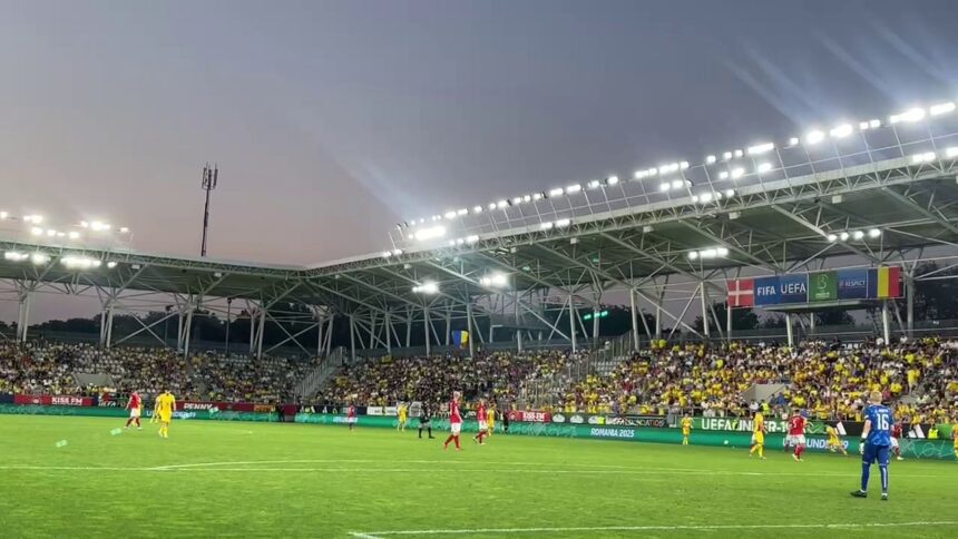 galerie foto cum arata tribunele pe arcul de triumf la romania danemarca 685457db2437c