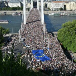 galerie foto marsul gay pride de la budapesta interzis de guvern a strans cei mai multi participanti de pana acum 6860590a75741