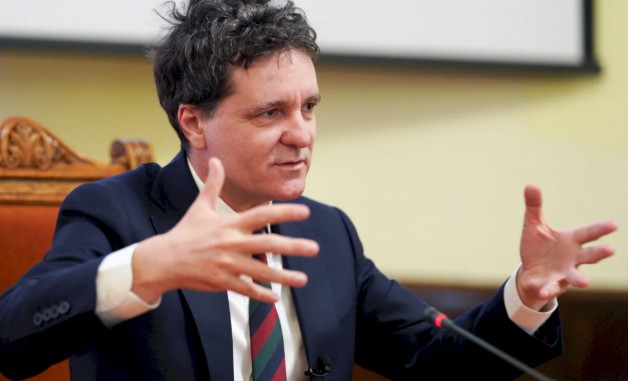 grinch ul nicusor dan a promulgat legea care interzice petardele si artificiile de revelion 6842a629ca020