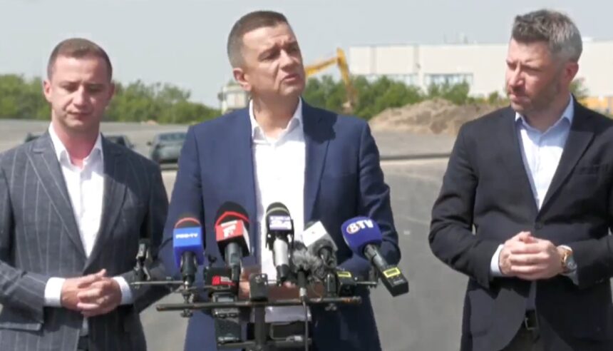 grindeanu a pus gand rau bugetarilor suntem cel mai mare partid din parlament putem avea premier sau intram in opozitie de ce restructurari de 10 in administratie si nu de 20 68444670cfa32