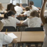 in anul scolar 2025 2026 vor fi eliminate mai multe categorii de burse scolare ministrul educatiei nu ne mai permitem financiar 685e3864e7632