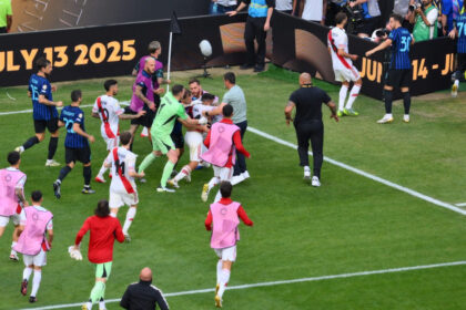 incaierare pe teren dupa meciul inter milano river plate ce a facut chivu 685d7f2f008c8
