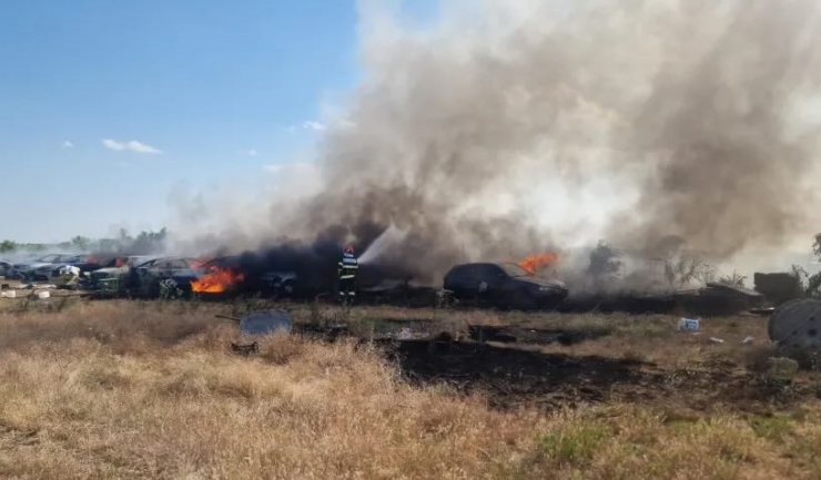 incendiu puternic pe strada varful cu dor din constanta 6859afa167a53
