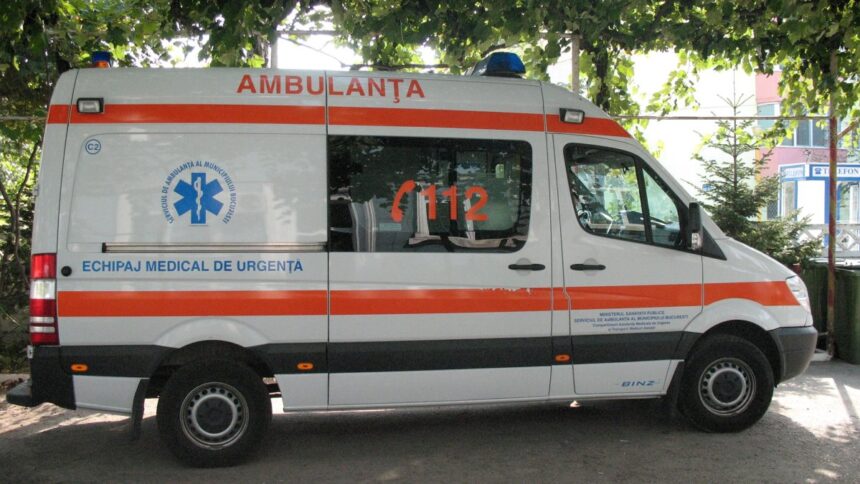 incident in parcul din eforie nord dupa ce un tobogan in care se aflau cinci copii s a dezumflat un baiat de noua ani a ajuns la spital 683c38b92da36
