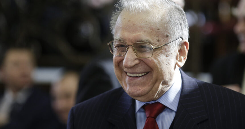 ion iliescu explica de ce l a felicitat pe nicusor dan dupa alegerile prezidentiale m as fi bucurat sa fi castigat un candidat psd 6853f200b0ea7