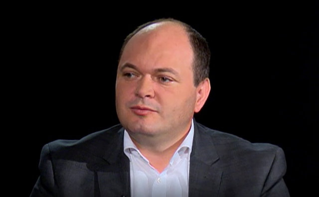 ionut dumitru economistul sef al raiffeisen va fi consilier onorific al premierului bolojan 685ea6cd26880