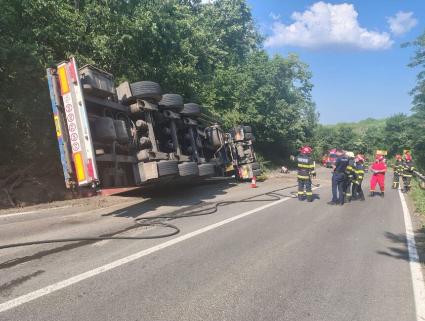 ipj tulcea despre accidentul grav de la somova autocamionul a intrat pe contrasens intr o curba periculoasa de pe dn 22 684708f1d3715