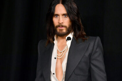 jared leto acuzat de noua femei de comportament de pradator si gesturi inacceptabile stia ce varsta aveam si nu i a pasat 68492fcfbbe64