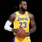 lebron james va juca inca un an la los angeles lakers pentru un salariu de 5 000 de euro pe ora 68622a6e3c42b