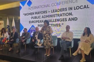 live foto video florin mitroi vergil chitac si simona bucura oprescu prezenti la conferinta internationala organizata de liga femeilor primari ai comunelor din romania 685e3d9169058