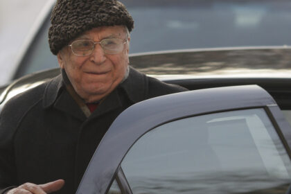 medicii de la spitalul sri spun ca ii administreaza lui ion iliescu un tratament complex care e starea fostului presedinte 684a847e2a075