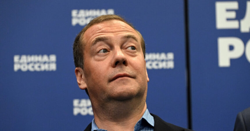 medvedev intervine in razboiul dintre trump si musk si se ofera sa medieze conflicul mesajul sarcastic al fostului presedinte rus 6842dd2a2bc27