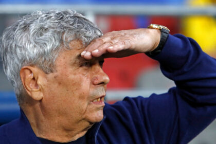 mircea lucescu a renuntat la louis munteanu pentru meciul cu austria a fost un antrenament mai dificil 68446480d7e24