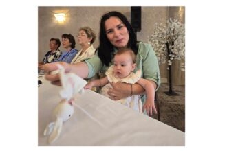 nadia in varsta de doar 4 luni este cea mai mica primarita de la conferinta internationala organizata de liga femeilor primari 685e60c4c8724