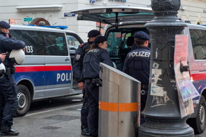 news alert atac armat intr o scoala din orasul austriac graz cel putin noua persoane au fost ucise 68480496b2351
