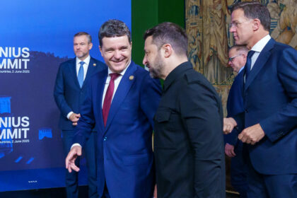 nicusor dan dupa ce s a intalnit cu zelenski si rutte la summitul b9 o pace durabila poate fi obtinuta doar dand dovada de forta 683e14eeecd91