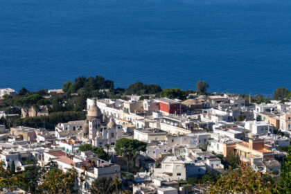 o celebra destinatie turistica din italia interzice chelnerilor si vanzatorilor sa se apropie de turisti pe strada amenzi uriase 685042b2d0ca6