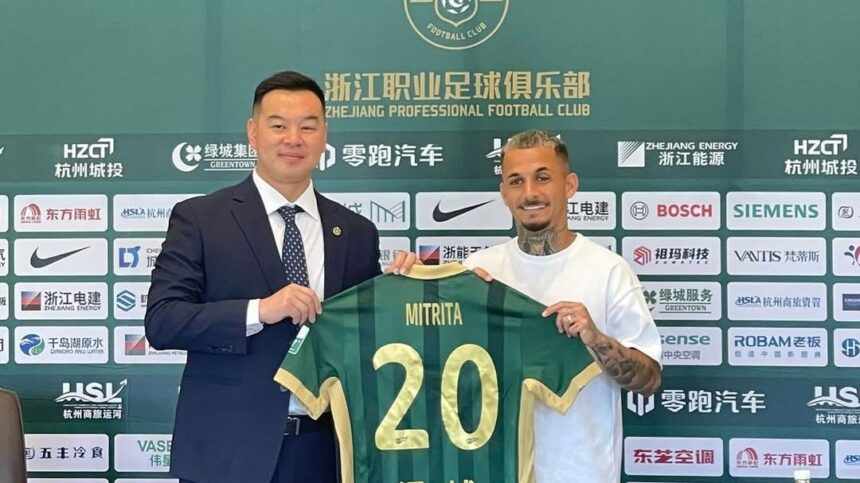 oficial alexandru mitrita a fost prezentat la noua echipa reactia fotbalistului sunt cu adevarat recunoscator ca m ati ales 68596c083cac9