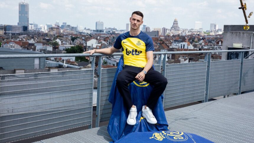 oficial raul florucz a fost prezentat la noua sa echipa transfer de 5 000 000e 6851b85eab901