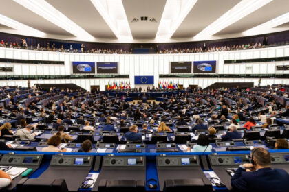 parlamentul european a decis ca abuzurile sexuale impotriva minorilor sa nu se prescrie 68519a3bd3f08