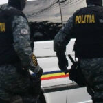 perchezitii la inspectoratul de control rutier din timisoara un inspector a fost prins cu mita in buzunar 68492fe4e57b0