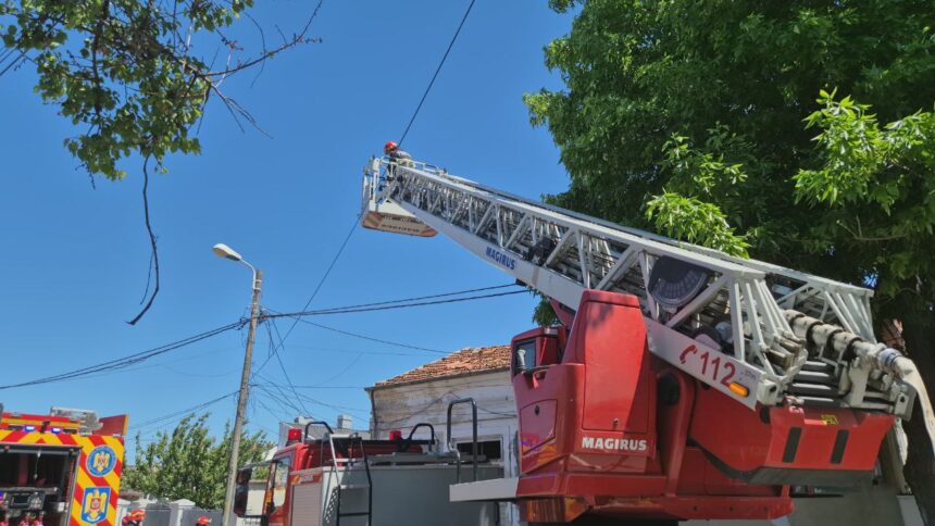 pompierii sunt in alerta anexa unei locuinte din murfatlar a luat foc 684ea71a2ee0a
