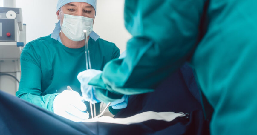 premiera medicala un bolnav de cancer a fost operat de un chirurg de la o distanta de aproape 11 000 km 6854de13c4461