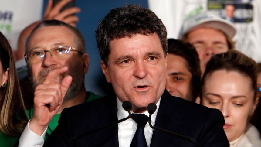 prietenul lui nicusor dan castiga o avere din sport salariul sau colosal a aparut in presa 68559ecc50931