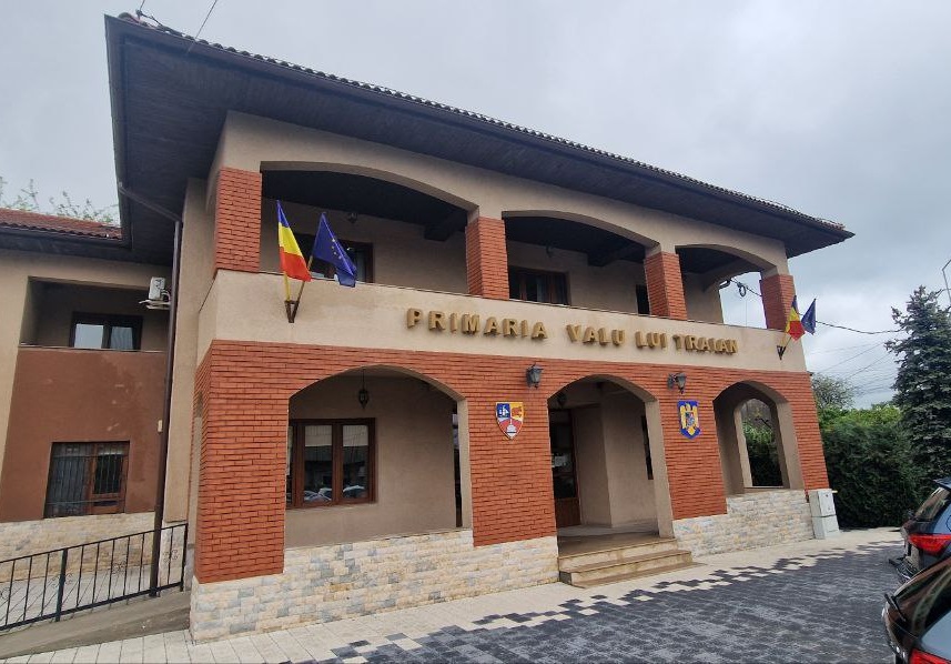 primaria anunta ca cetatenii din valu lui traian isi pot face programare online pentru emiterea cartii electronice de identitate vezi aici de cand 6841bb2d575b6