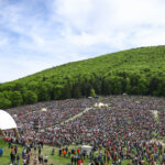 procesiunea de rusaliile catolice de la sumuleu ciuc sunt asteptati peste 300 000 de oameni va fi prezent si presedintele ungariei 6843e8978d969