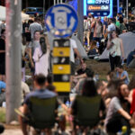 proteste in serbia politia a anuntat inlaturarea baricadelor ridicate in belgrad s au efectuat mai multe arestari 68628a8398e91