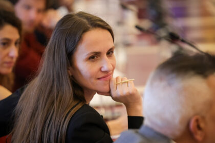 raluca turcan o apara pe oana toiu victima unor atacuri la adresa tinutei sale e un dispret profund fata de femei 685d419a2a696