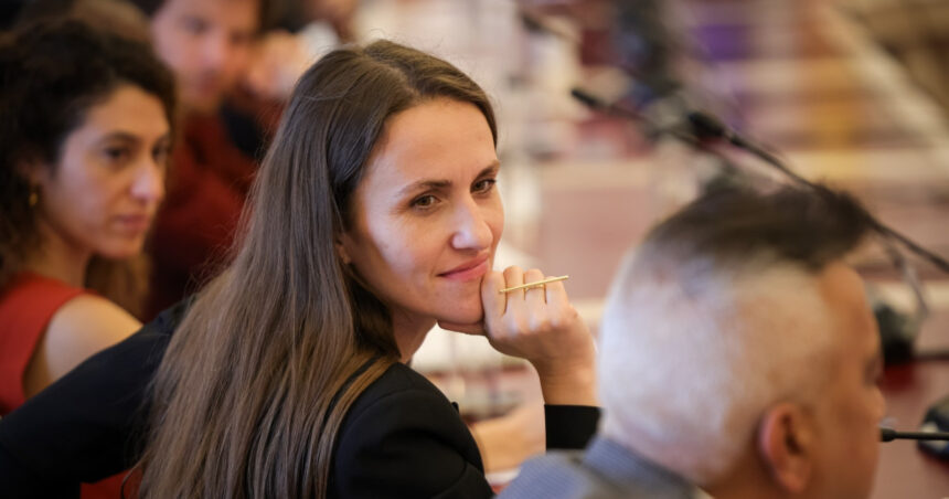 raluca turcan o apara pe oana toiu victima unor atacuri la adresa tinutei sale e un dispret profund fata de femei 685d419a2a696