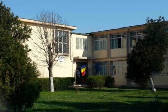 rasturnare de situatie scoala gimnaziala nr 22 ic bratianu pierde procesul pentru personalitatea juridica la mijloc suspendarea hotararii clc 685af031e9bde