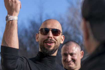 reactia ministerului culturii dupa ce andrew tate a fost filmat la o petrecere in curtea muzeului brukenthal din sibiu 6848000f4df51