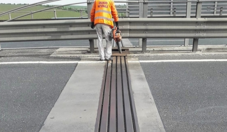 restrictii de circulatie pe autostrada a2 pentru efectuarea unor lucrari 6854f4f0dc42f