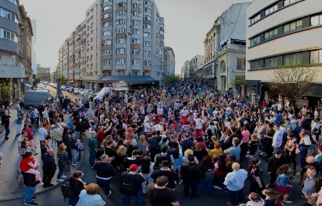 restrictii rutiere in weekend proiectul strazi deschise in bucuresti aduce pe calea victoriei expozitii ateliere muzica live 685312f45d5ab