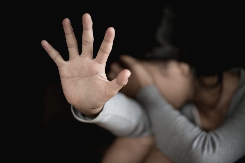 scandalos o minora de 14 ani a fost drogata de mai multi indivizi in curtea unei scoli din mangalia copila a fost gasita inconstienta in baia scolii 684176f6d2a15