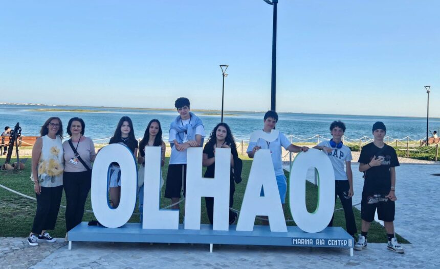 scoala nr 29 mihai viteazul din constanta a primit in 2025 finantare prin proiectul shore pentru un program educational privind alfabetizarea ecologica a oceanelor si apelor 684c66019a629