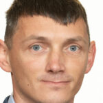 senatorul care sustine ca a facut facultatea la un site de matrimoniale a fost condamnat pentru conducere cu permisul suspendat 685195bc84590