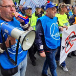 sindicalistii protesteaza la cotroceni ei cei reducerea subventiilor si eliminarea privilegiilor pentru partide si parlamentari 684a80c95f060