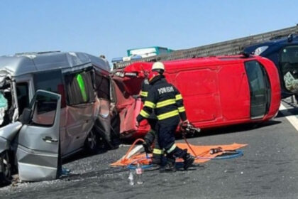 trafic blocat pe autostrada a1 dupa un accident in lant cu trei vehicule doua persoane au fost ranite 68568e56afb41