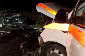 tragedie pe e85 doi tineri au murit dupa ce masina in care se aflau s a ciocnit cu o ambulanta 6854f4e747269