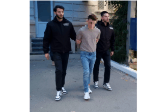 trei tineri prinsi in flagrant in timp ce furau piese de tren in triajul din medgidia 68413f736ec51