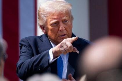 tripla amenintare cu care trump a incoltit europa suntem la distanta de o singura postare sau un comentariu de o catastrofa 6843c70fd8e20
