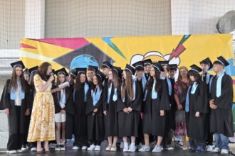 ultimul clopotel la cumpana 116 absolventi de gimnaziu si au luat ramas bun de la anii copilariei intre aplauze emotii si sperante 68413299d4046