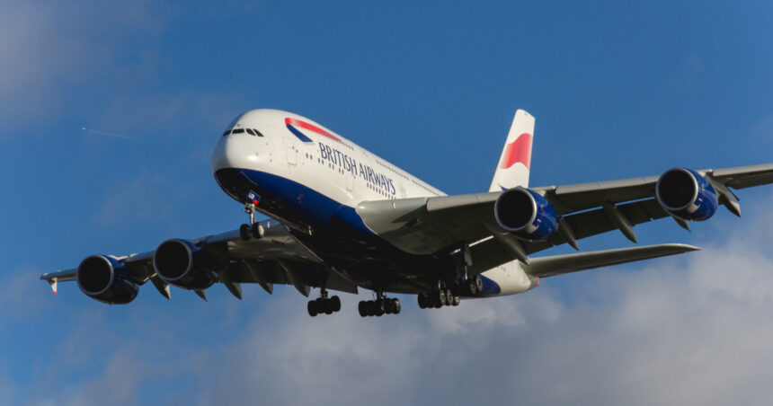 un insotitor de zbor de la british airways a fost gasit dansand complet dezbracat in toaleta in timpul unui zbor spre londra 683e0219de30d
