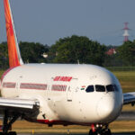 un zbor air india de la ahmedabad la londra anulat din cauza unei erori tehnice avionul e acelasi model cu cel prabusit pe 12 iunie 6851495b54a4b